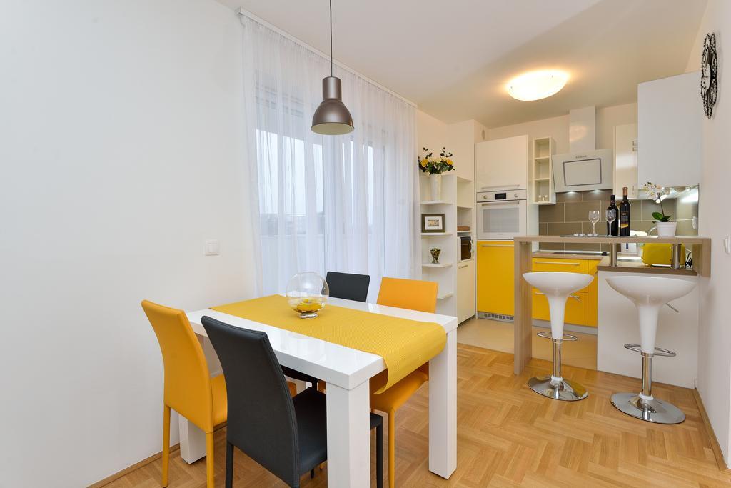 Apartment Sweet Corner ซาดาร์ ภายนอก รูปภาพ